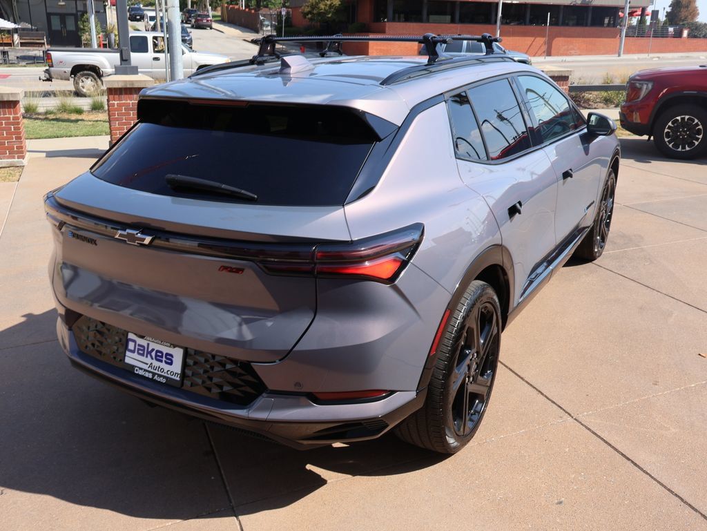 Certified 2024 Chevrolet Equinox EV RS FWD image 5