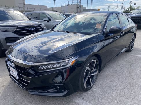 Used 2022 Honda Accord Sport image 2