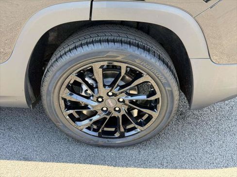 Used 2023 GMC Terrain SLT w/ Elevation Edition AWD/4WD image 10