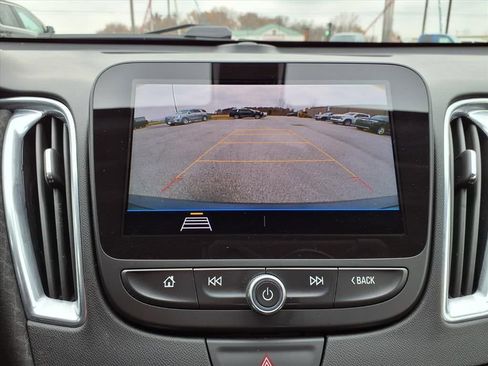 Used 2019 Chevrolet Malibu LT w/ Driver Confidence Package image 15