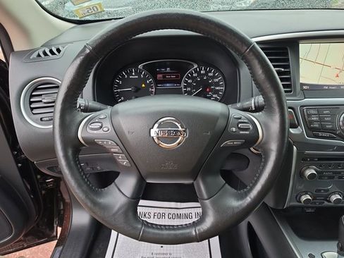Used 2019 Nissan Pathfinder SL AWD/4WD image 14