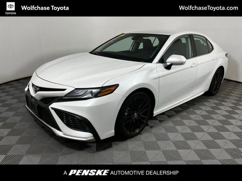 Used 2023 Toyota Camry XSE image 1