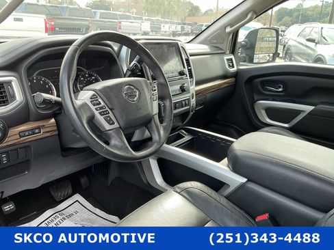 Used 2020 Nissan Titan SL w/ Moonroof Package image 20