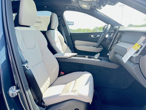New 2026 Volvo XC60 B5 Plus w/ Climate Package image 27