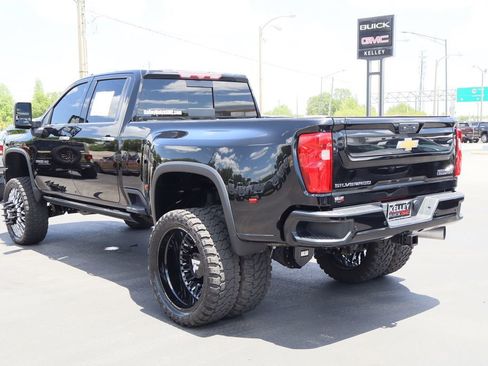 Used 2022 Chevrolet Silverado 3500 High Country w/ Technology Package AWD/4WD image 7