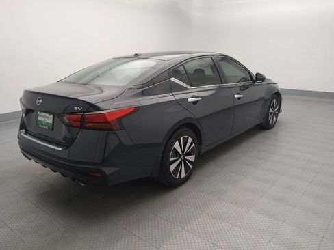 Used 2022 Nissan Altima 2.5 SV w/ SV Premium Package FWD image 10