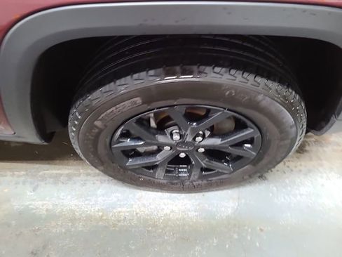 Used 2024 Jeep Grand Cherokee L Laredo image 6