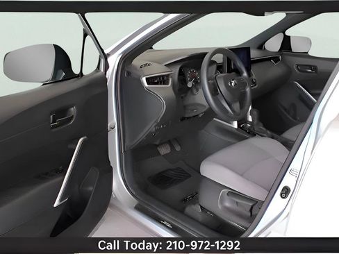 Used 2024 Toyota Corolla Cross AWD Hybrid image 12