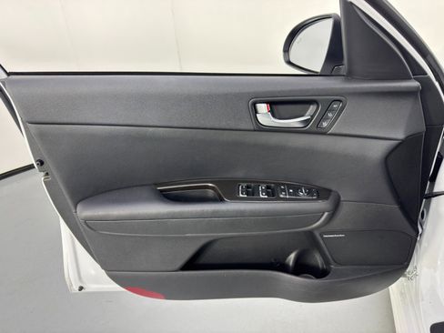 Used 2020 Kia Optima Premium image 42