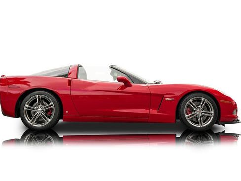 Used 2008 Chevrolet Corvette Coupe RWD image 2