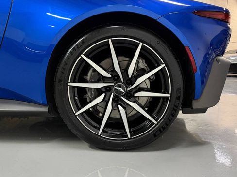 Used 2020 Aston Martin V8 Vantage Coupe image 34