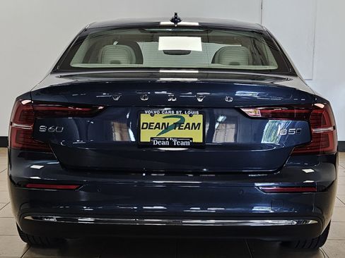 Used 2023 Volvo S60 B5 Ultimate w/ Climate Package image 7