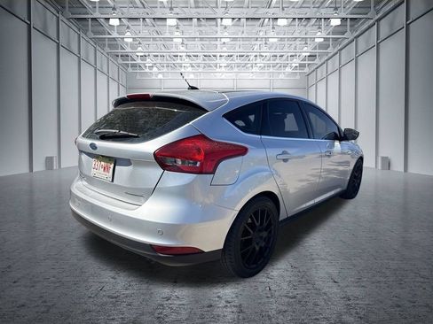 Used 2018 Ford Focus Titanium FWD image 5