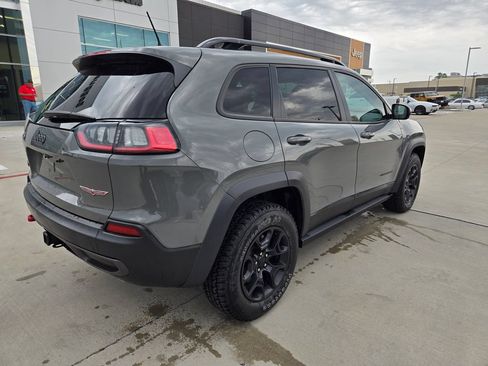 Used 2022 Jeep Cherokee Trailhawk w/ Sound & Nav Group AWD/4WD image 3