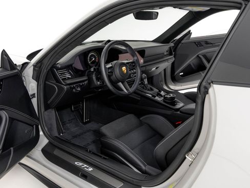 Used 2024 Porsche 911 GT3 image 14