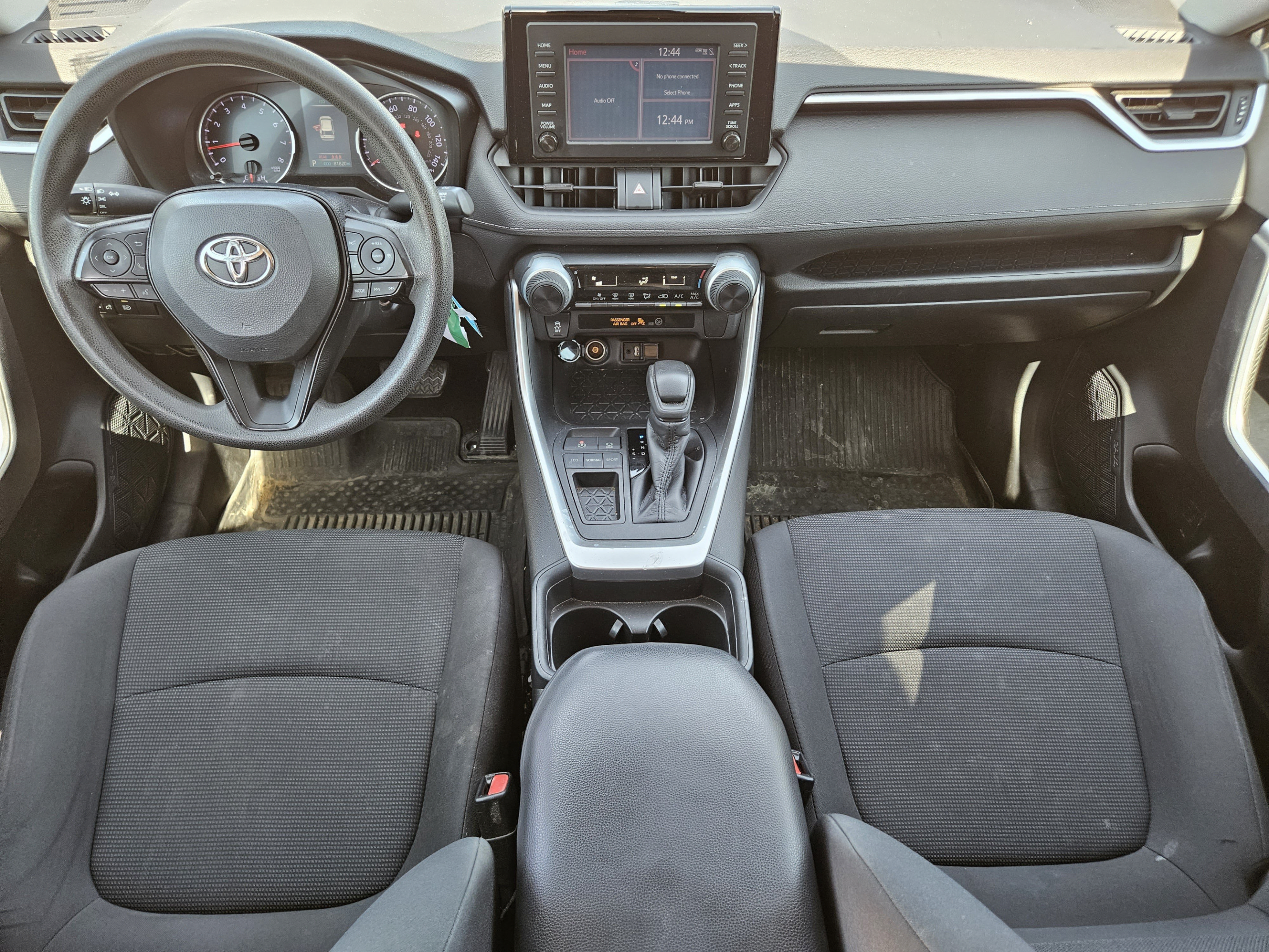 Used 2019 Toyota RAV4 LE FWD image 24