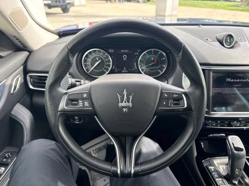 Used 2022 Maserati Levante GT AWD/4WD image 14