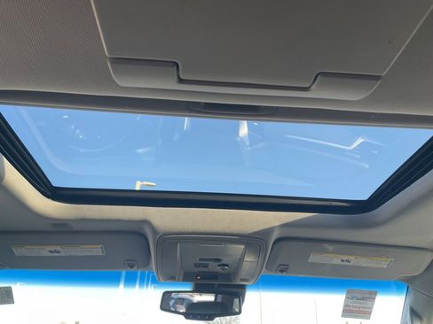 Used 2016 Chevrolet Suburban LTZ image 19