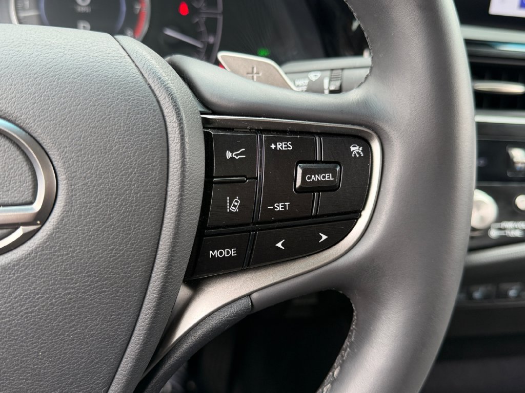 Certified 2023 Lexus ES 350 w/ Premium Package FWD image 18