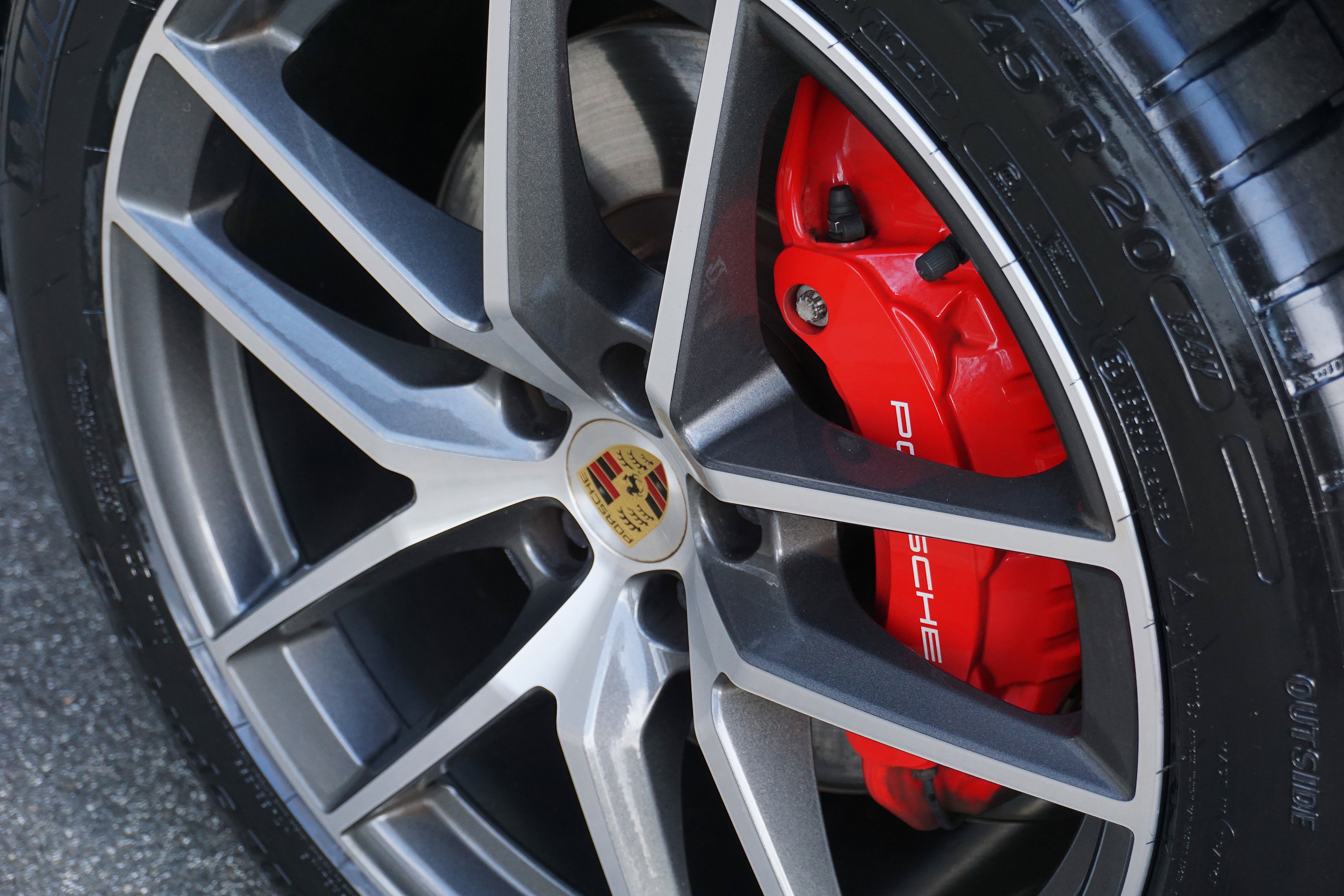 Certified 2023 Porsche Macan S AWD/4WD image 11