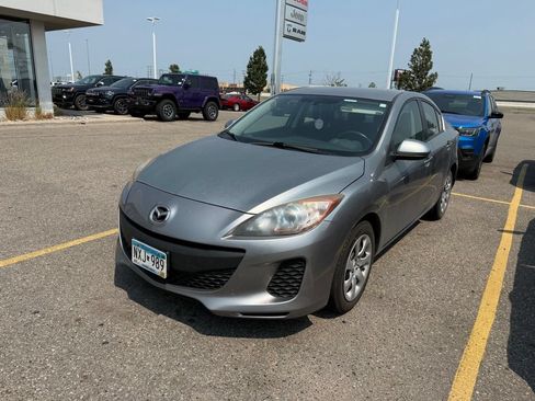 Used 2013 MAZDA MAZDA3 i Sport FWD image 13
