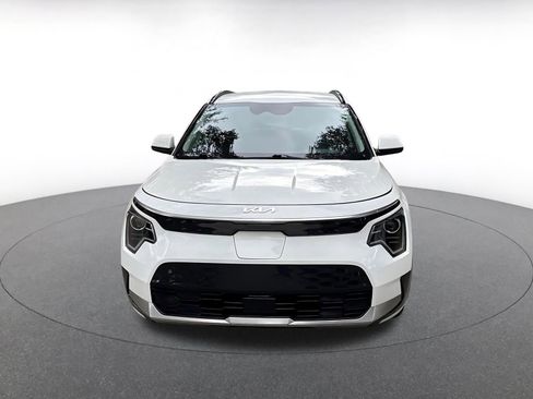 Used 2024 Kia Niro Wind FWD image 2