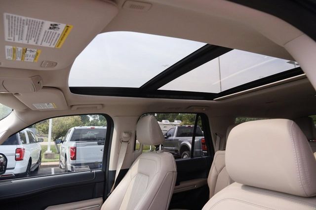 Certified 2022 Ford Expedition Limited AWD/4WD image 10
