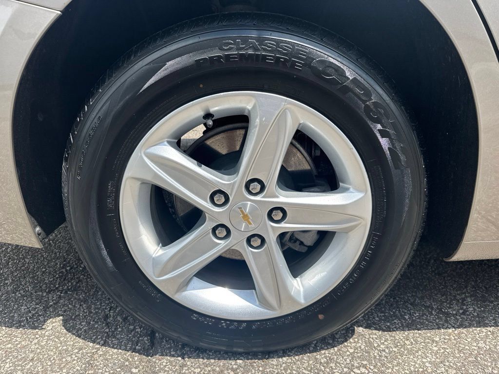 Used 2024 Chevrolet Malibu LT FWD image 6