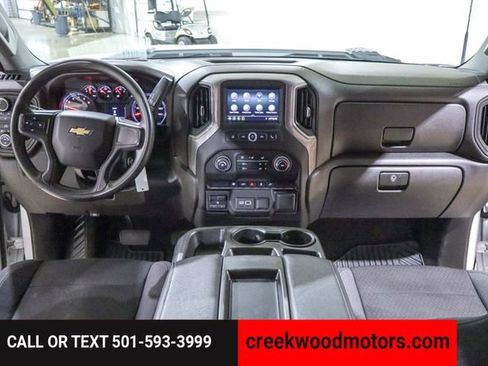 Used 2022 Chevrolet Silverado 2500 Custom w/ Custom Value Package image 7