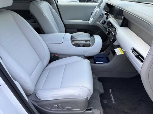 New 2026 Hyundai Palisade Limited FWD image 17