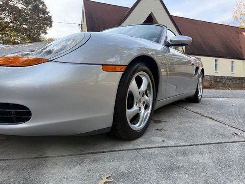 Used 2001 Porsche Boxster image 11