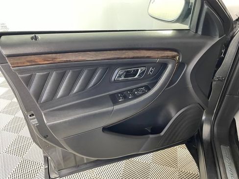 Used 2018 Ford Taurus Limited FWD image 14