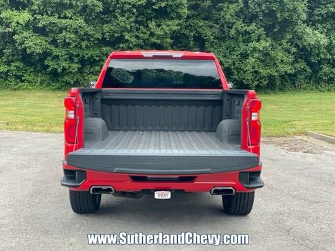 Used 2019 Chevrolet Silverado 1500 Custom w/ Custom Convenience Package AWD/4WD image 14