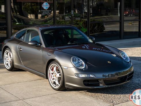 Used 2005 Porsche 911 Carrera S RWD image 16