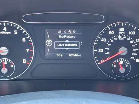 Used 2017 Kia Sorento LX AWD/4WD image 9