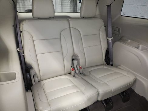 Used 2017 GMC Acadia Denali w/ Technology Package AWD/4WD image 13