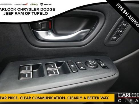 Used 2025 Honda Pilot Touring image 11