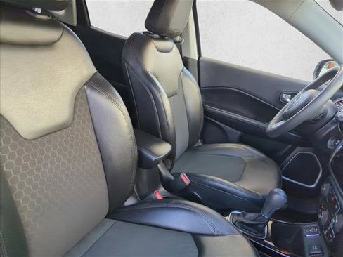 Used 2021 Jeep Compass Latitude FWD image 25