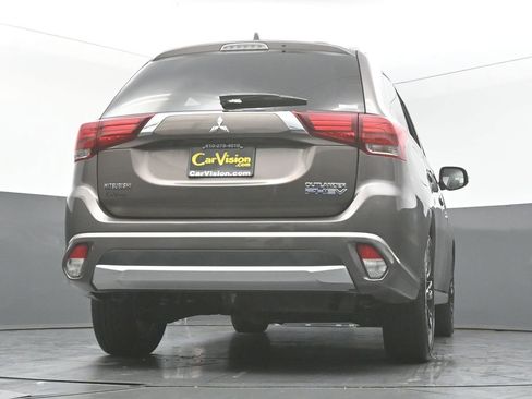 Used 2018 Mitsubishi Outlander SEL image 45