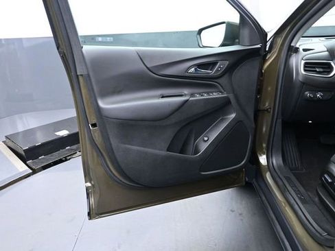 Certified 2023 Chevrolet Equinox LT FWD image 12