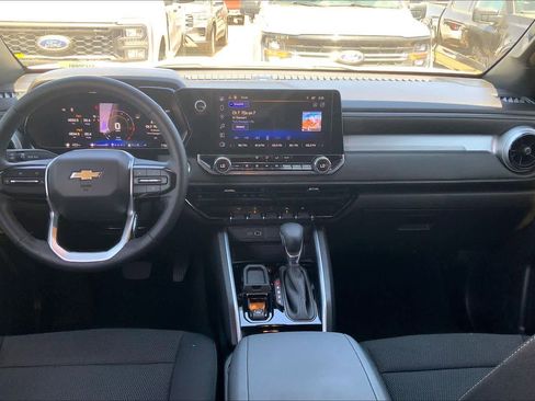 Used 2024 Chevrolet Colorado LT w/ LT Convenience Package image 16