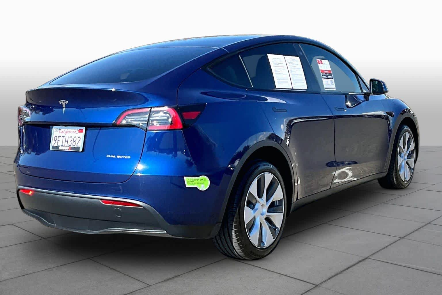 Used 2023 Tesla Model Y Long Range AWD/4WD image 12