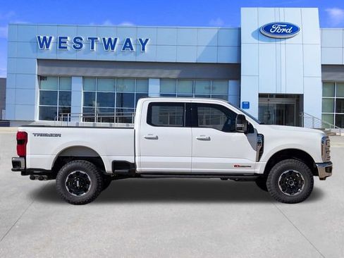 New 2026 Ford F250 Lariat w/ Tremor Off-Road Package AWD/4WD image 39