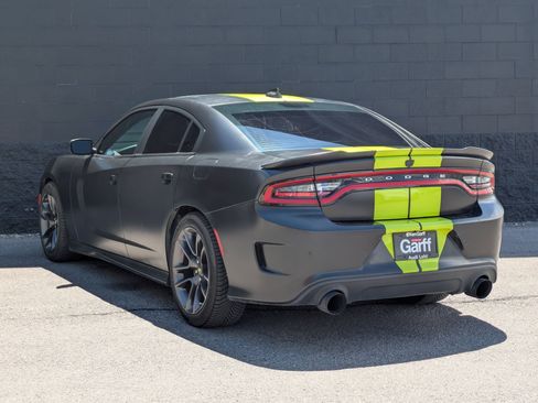 Used 2022 Dodge Charger Scat Pack RWD image 7