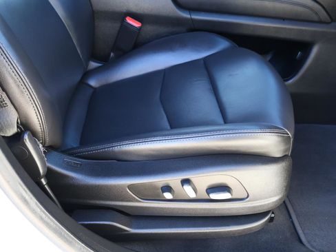 Certified 2022 Cadillac XT5 Premium Luxury w/ Technology Package image 23