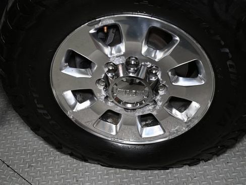 Used 2015 GMC Sierra 2500 Denali w/ Duramax Plus Package AWD/4WD image 28