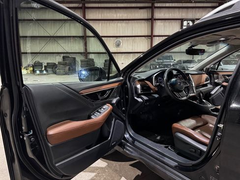 Used 2020 Subaru Outback Touring w/ Popular Package #2 image 12