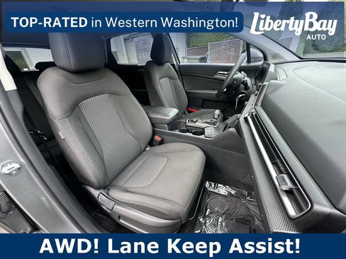 Used 2024 Kia Sportage LX image 12