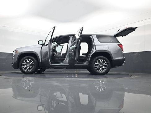 Used 2023 GMC Acadia SLE FWD image 35