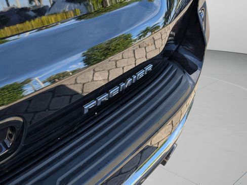 Used 2021 Chevrolet Suburban Premier w/ Premium Package image 22